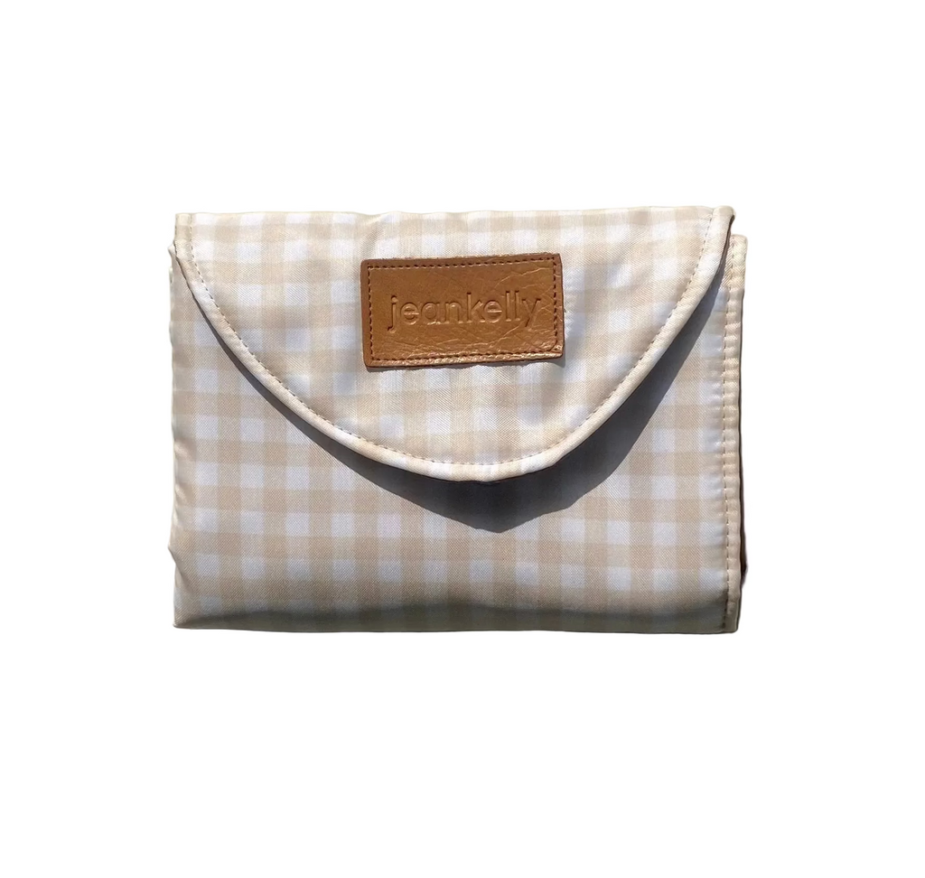 Jeankelly Gingham Changing Pouch With Matching Magnetic Mat + Grab Handle