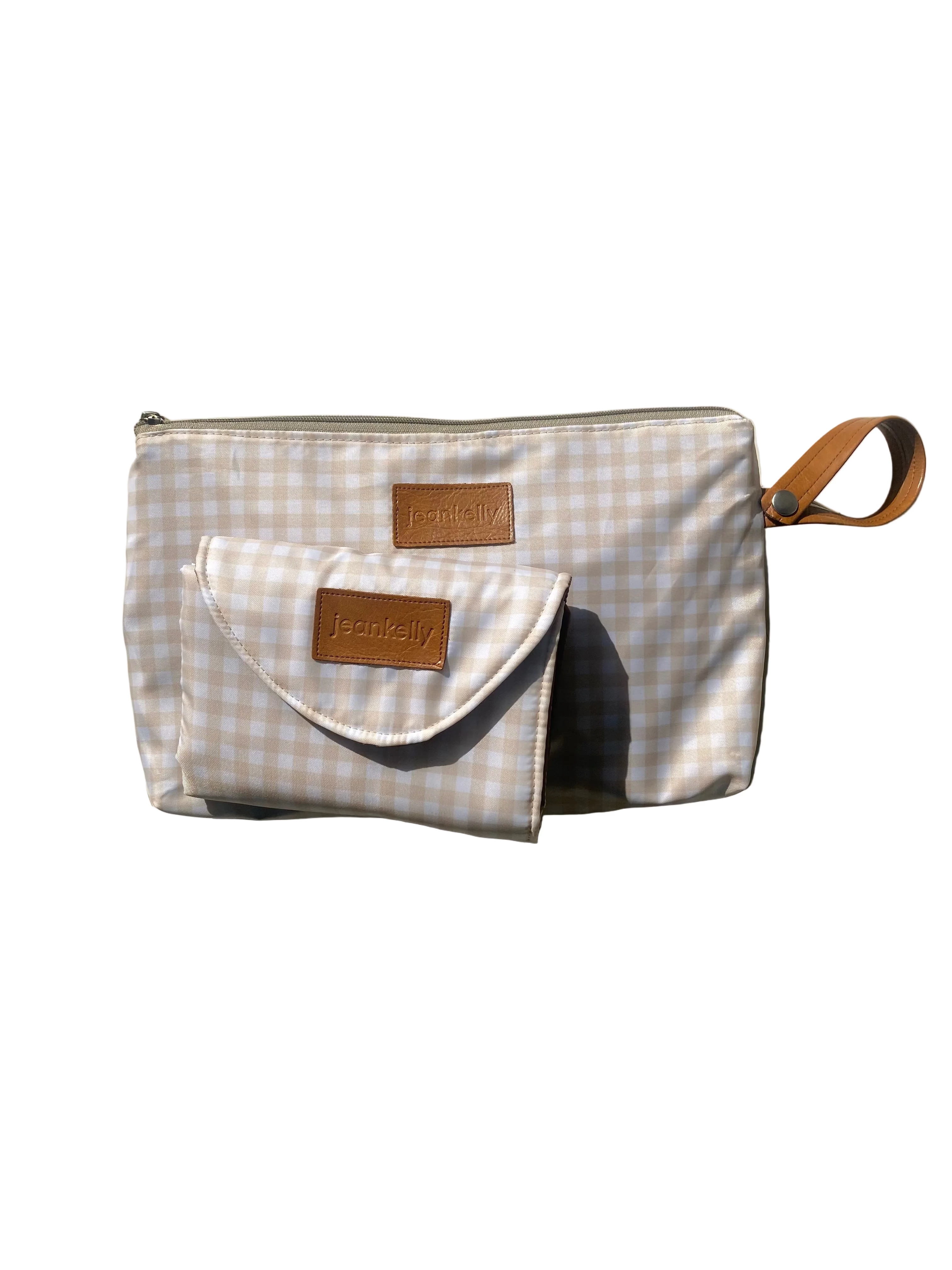 Jeankelly Gingham Changing Pouch With Matching Magnetic Mat + Grab Handle